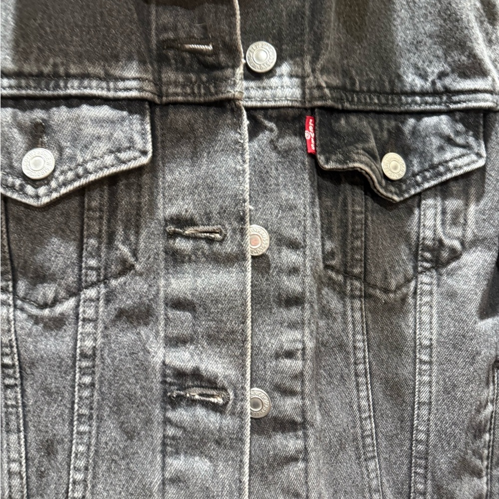 Levi's Women's Faded Black Denim Trucker Jacket - Picture 3 of 6